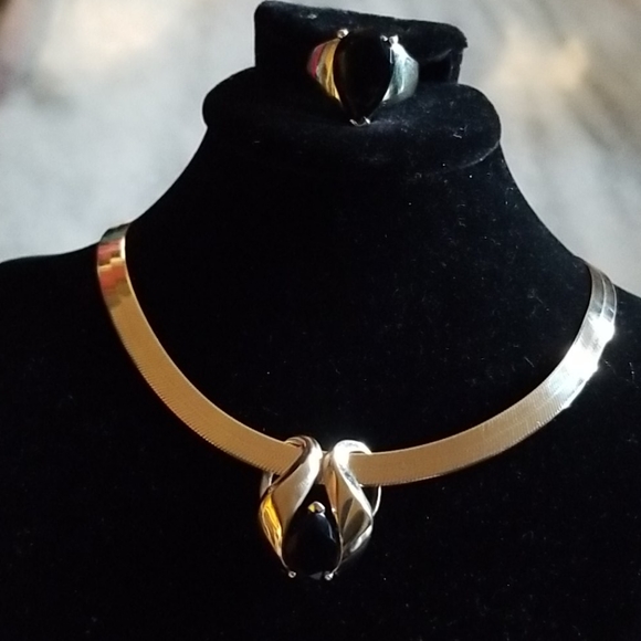 10K Gold Onyx Pendant - Picture 2 of 10
